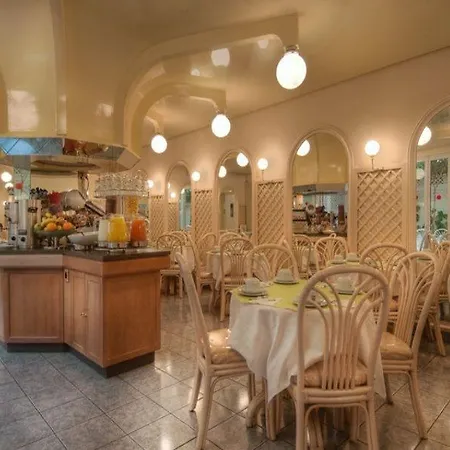 Le Belmont Hotel 4*