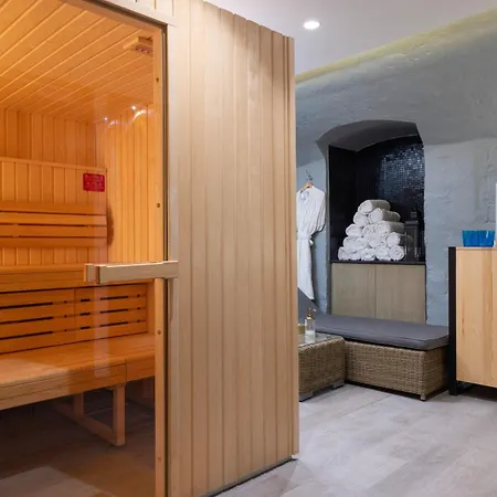 Hotel Le Belmont Parigi