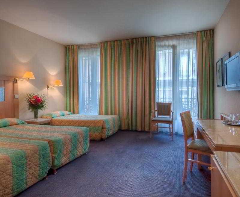 Hotel Le Belmont Parigi